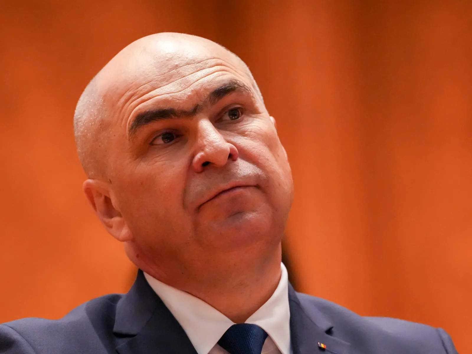 Romania’s Pro-European Government Collapses After No-Confidence Vote in Parliament