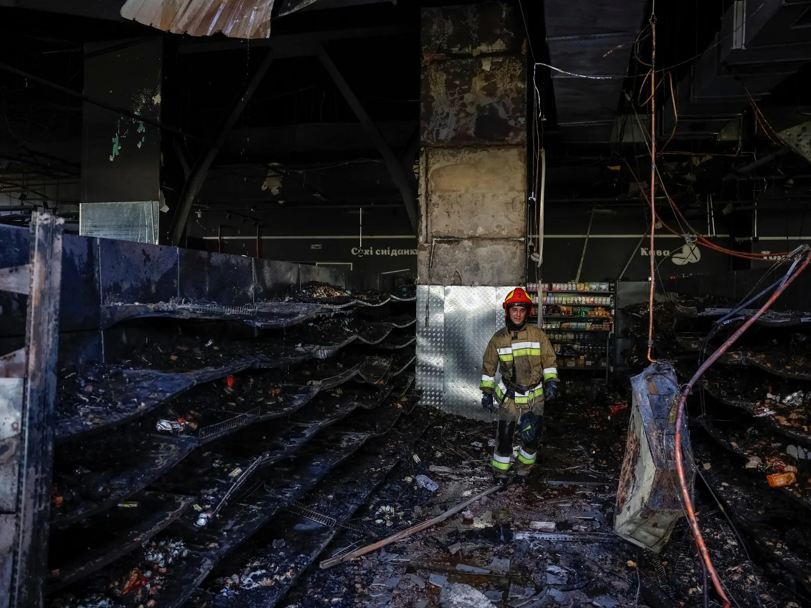 Russian and Ukrainian Strikes Reported in Chernihiv and Other Regions
