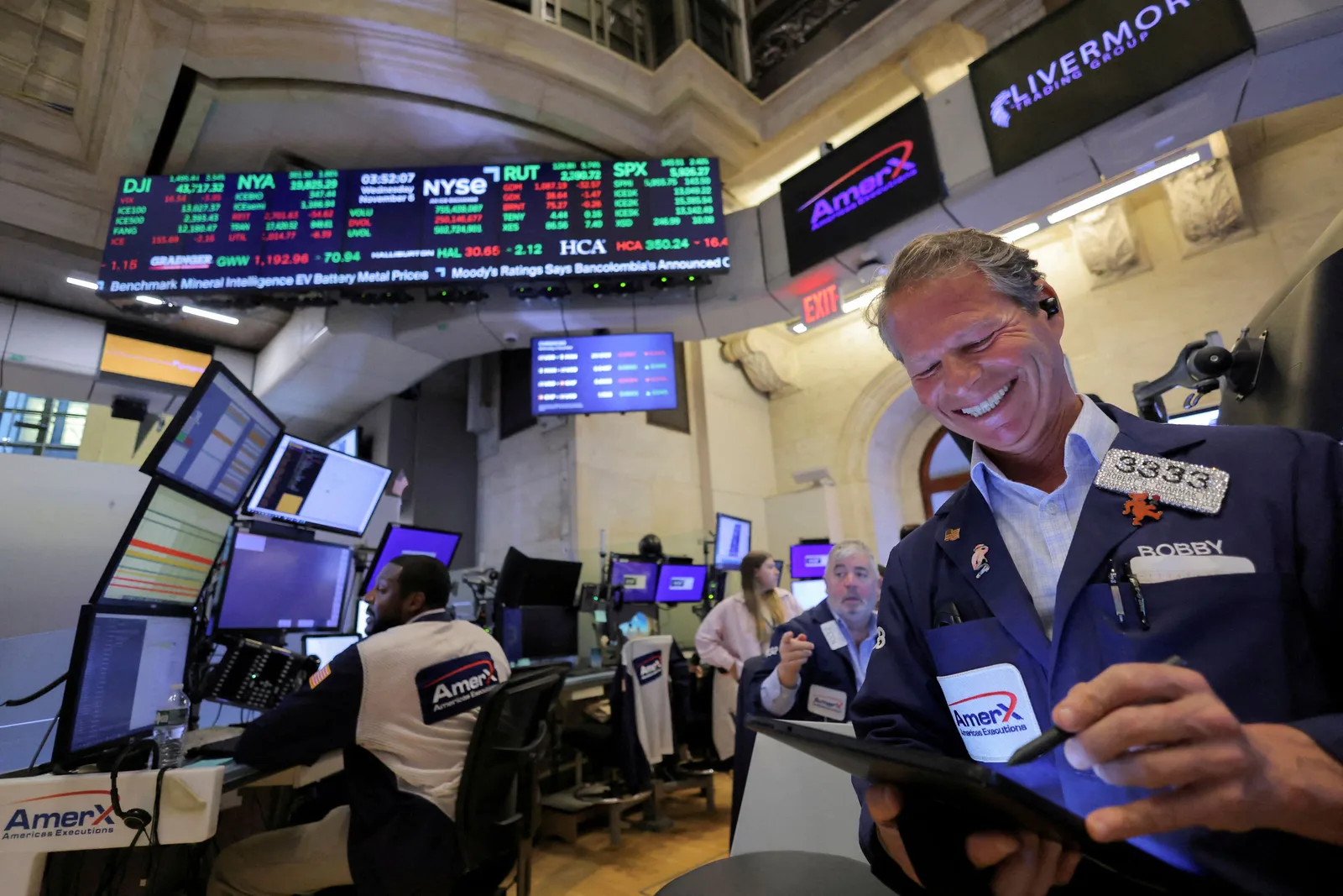 S&P 500 and Nasdaq Reach New Highs Driven by Technology Stocks and Earnings