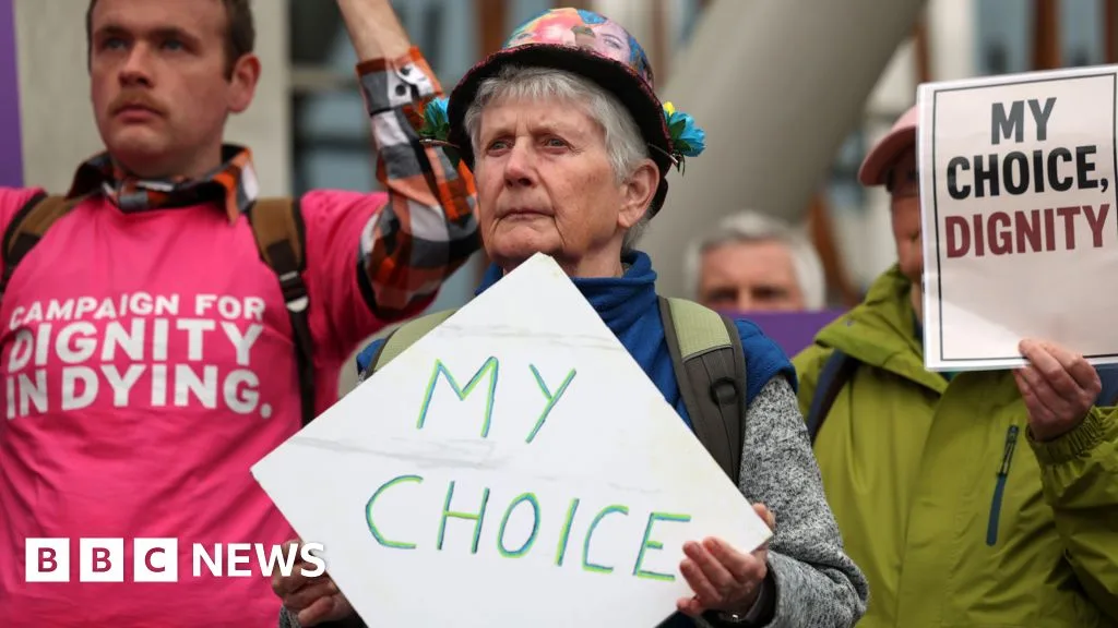 Scottish Parliament Backs Six-Month Amendment to Assisted Dying Bill