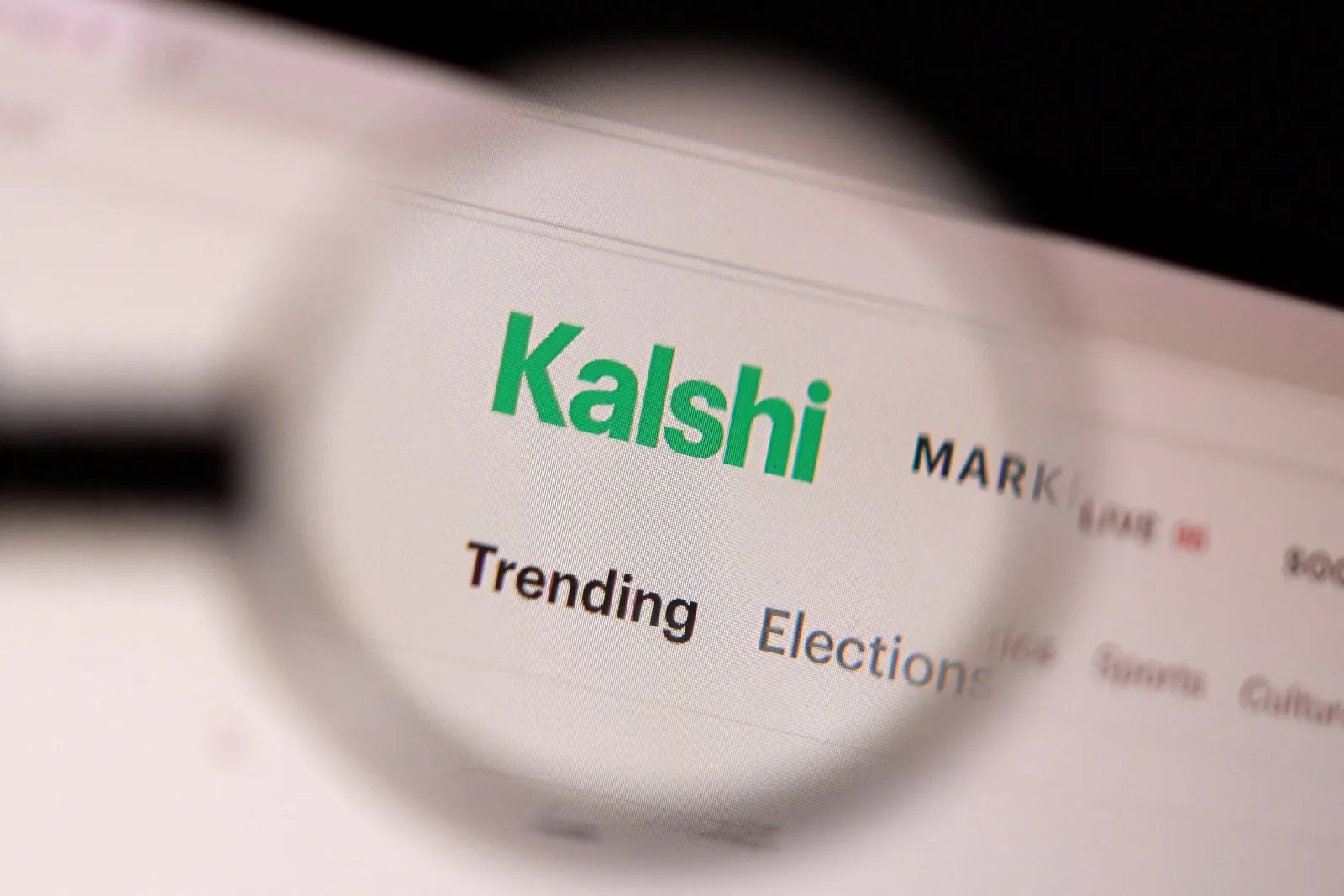 SEC Receives Applications to List Prediction Market ETFs Amid Global Scrutiny