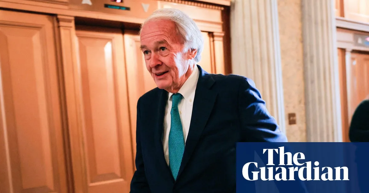 Senate Democrats Introduce Bill to Exempt Small Businesses From New Tariffs