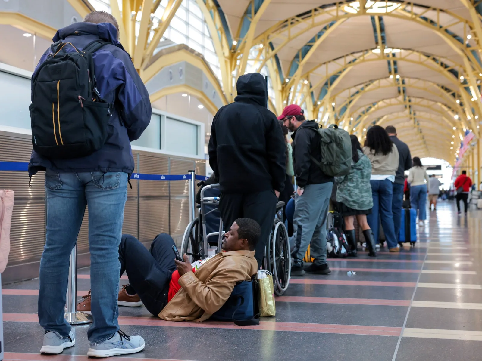 Senators Meet With Border Czar Amid Ongoing DHS Shutdown and TSA Staffing Issues