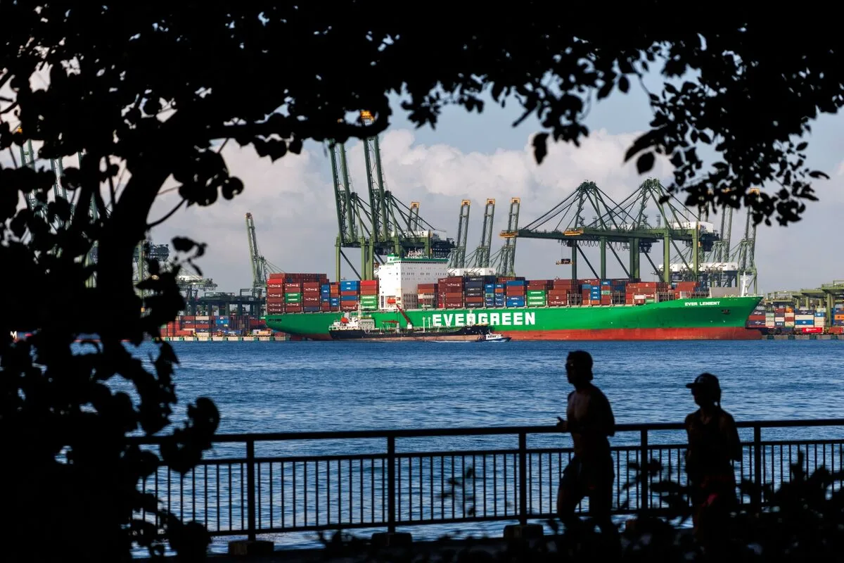Singapore Disputes US Trade Surplus Figures Amid Tariff Discussions