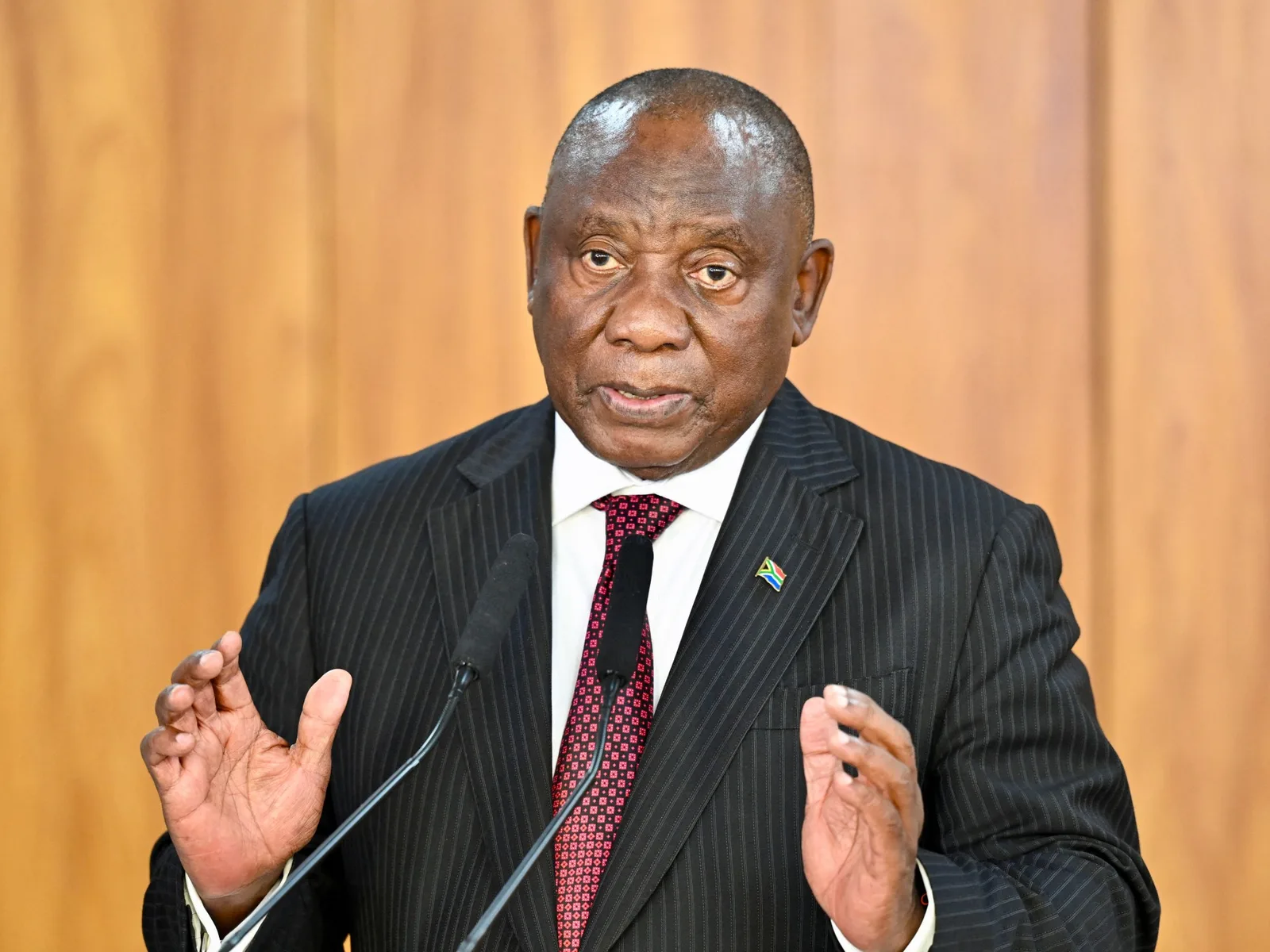 South African President Ramaphosa Rejects Calls to Resign Amid Impeachment Probe