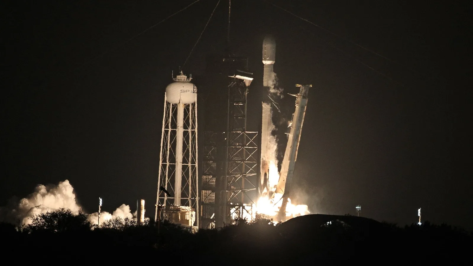 SpaceX Falcon 9 Rocket Debris Set to Collide with the Moon