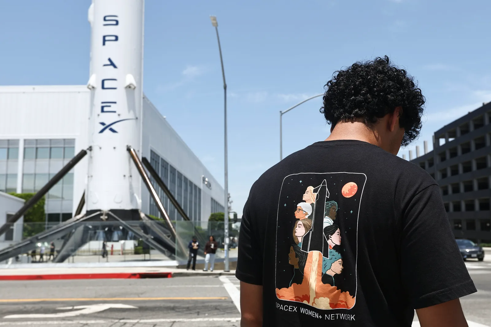 SpaceX IPO Draws High Demand as Index Funds and Investors Prepare for Listing