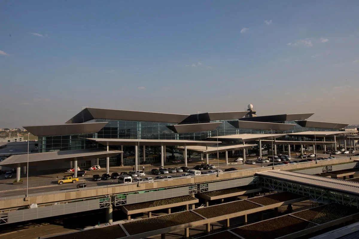 Spanish Citizen Detained at São Paulo Airport for Alleged Racist Remarks