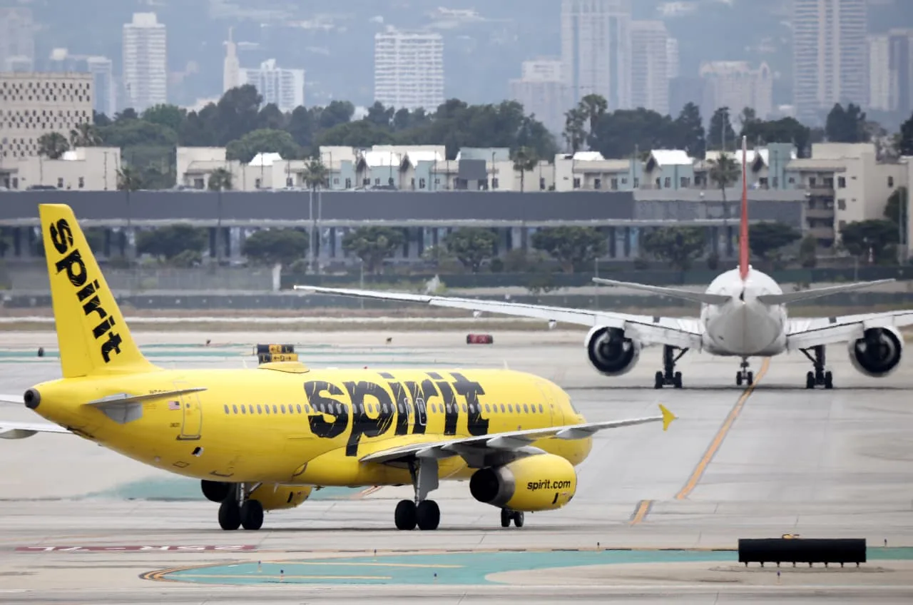 Spirit Airlines Prepares to Shut Down After Government Rescue Talks Collapse
