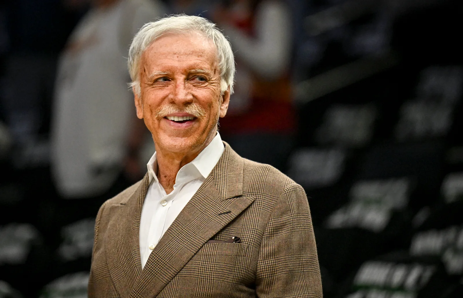 Stan Kroenke Agrees to Buy Controlling Stake in MLB's Los Angeles Angels
