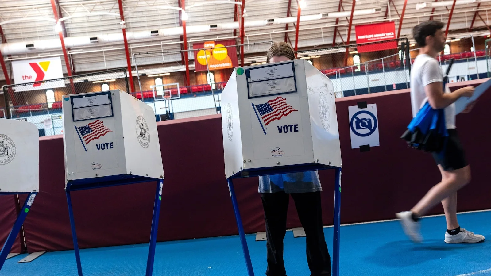 States and Federal Regulators Dispute Oversight of Election Betting Markets