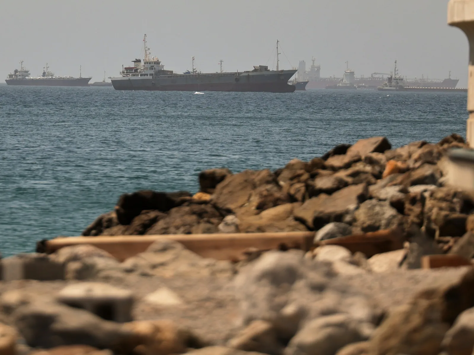 Strait of Hormuz Traffic Resumes After US-Iran Interim Deal, But Disruptions Persist