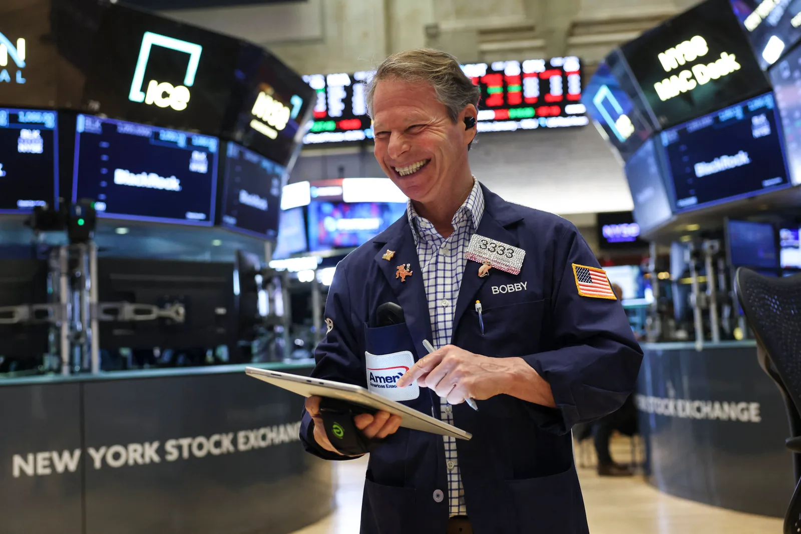 Strong Earnings and Tech Gains Drive S&P 500 to Six-Week Winning Streak
