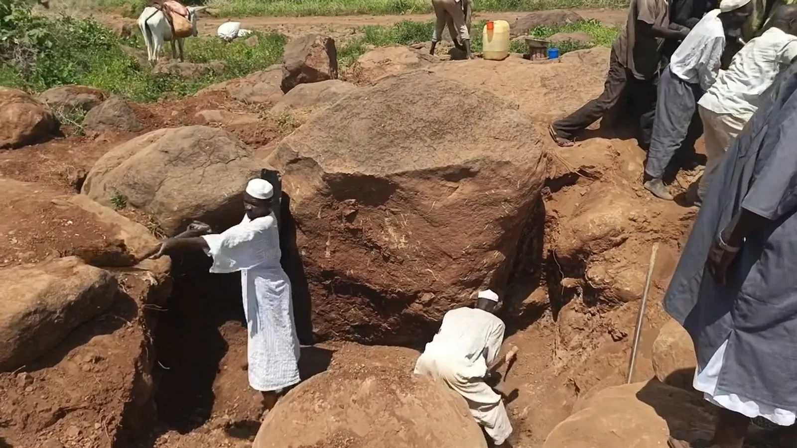 Sudanese Residents Repair Darfur Roads by Hand to Aid Emergency Access