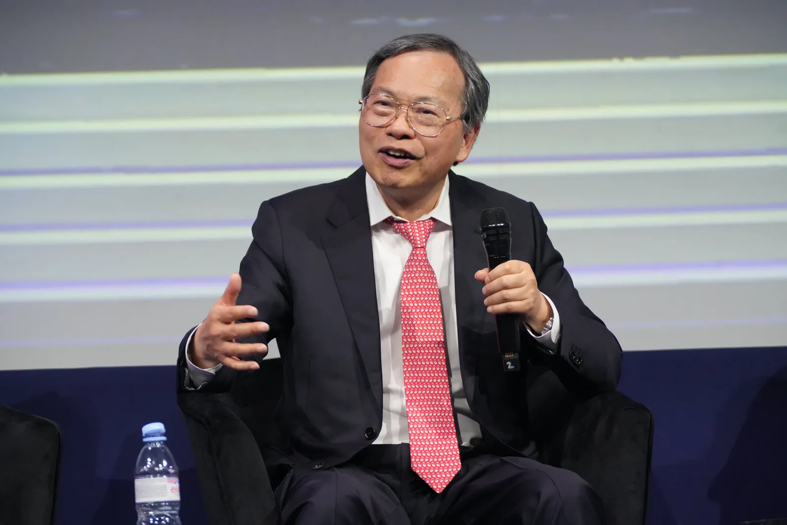 Super Micro Shares Fall After Announcing $7 Billion Equity Financing Plan