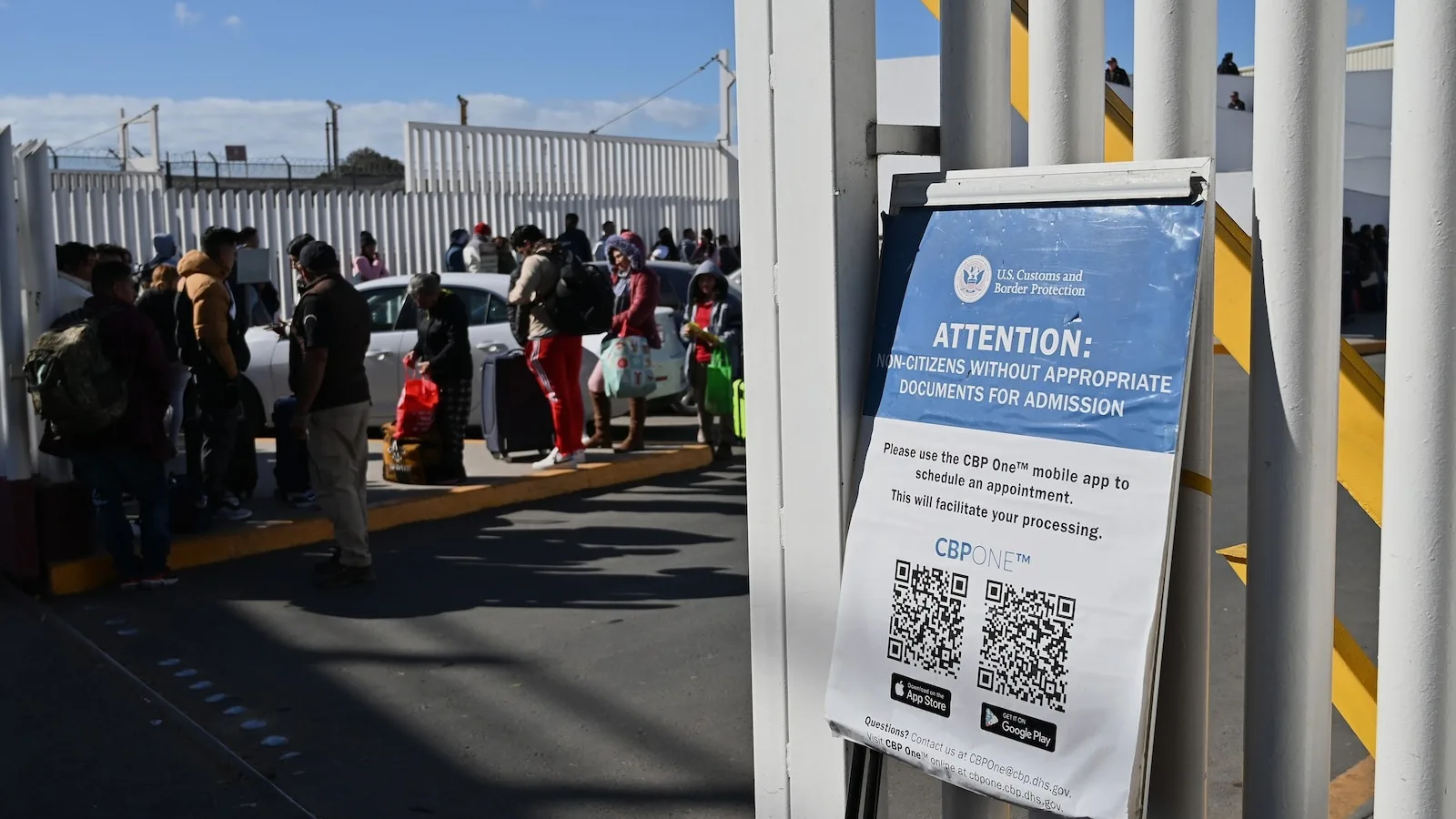 Supreme Court to Hear Trump Administration Case on Asylum Claims at Border