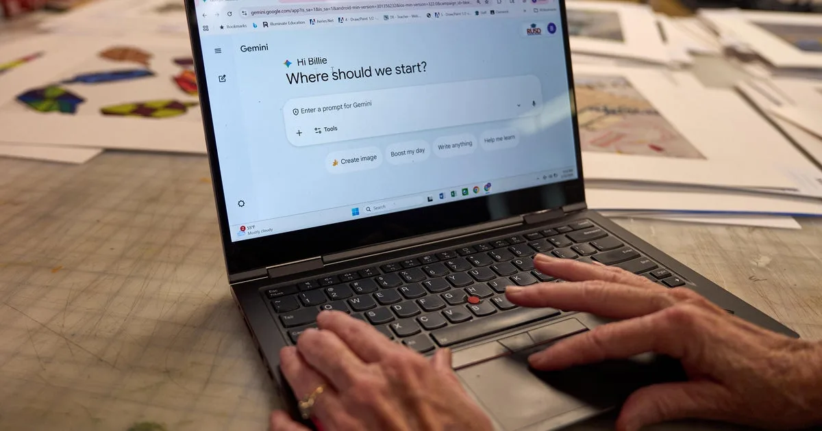 Survey Finds Many Teens Use AI Chatbots for Schoolwork, Few Parents Discuss Usage