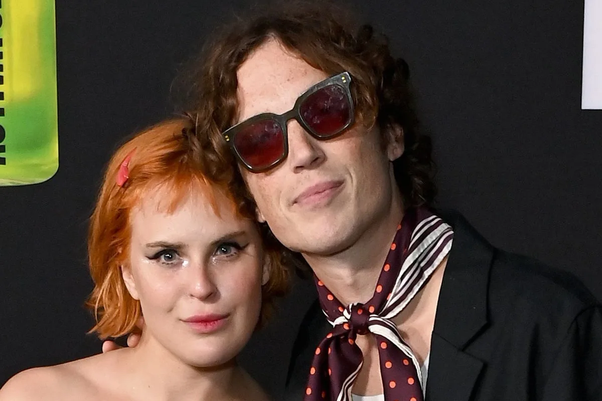 Tallulah Willis Marries Musician Justin Acee in Custom Balenciaga Gown