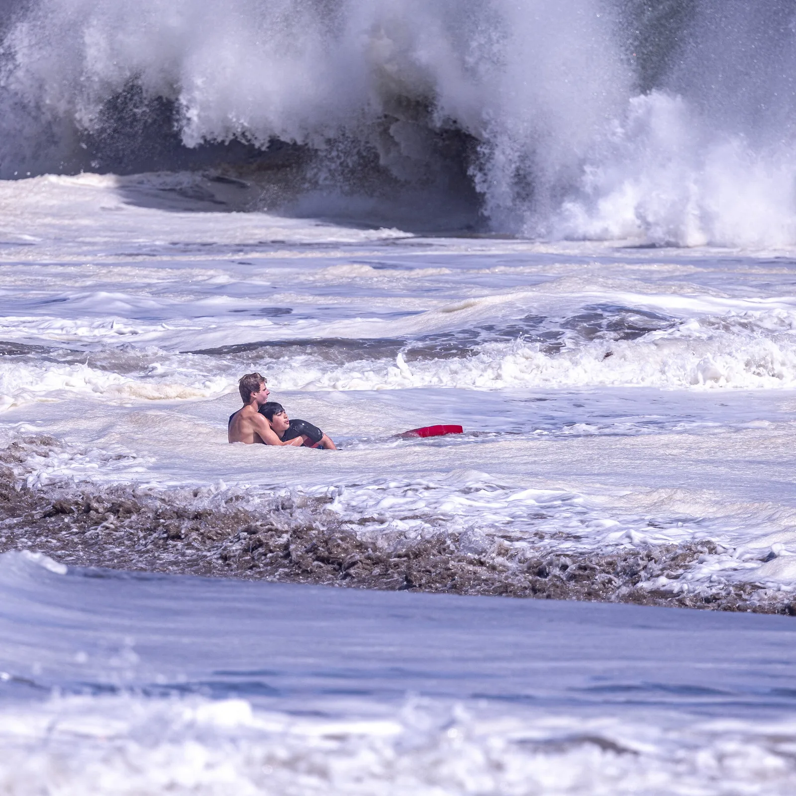 Teen Lifeguard Rescues Young Boy from Intense Waves at Santa Cruz Beach