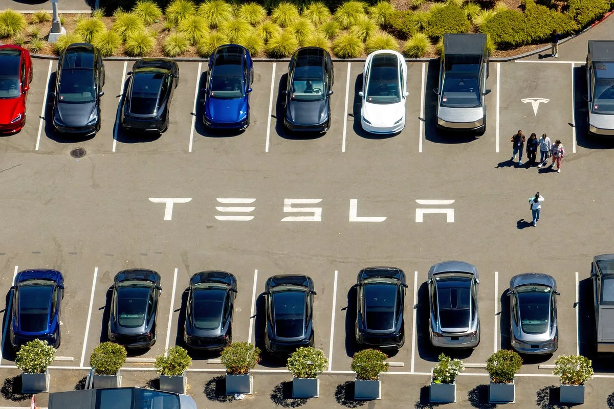 Tesla Reports Quarterly Increase in Global Vehicle Deliveries
