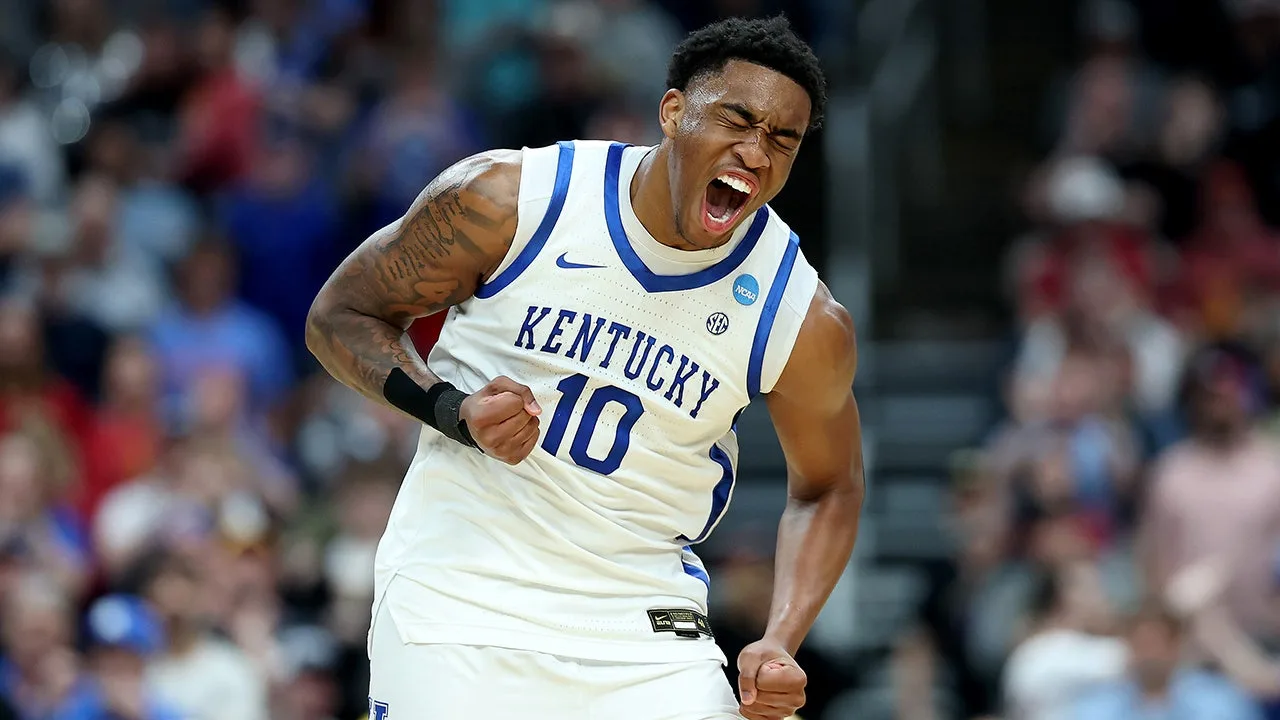 Texas Upsets Gonzaga and Illinois Advances to Sweet 16 in NCAA Tournament