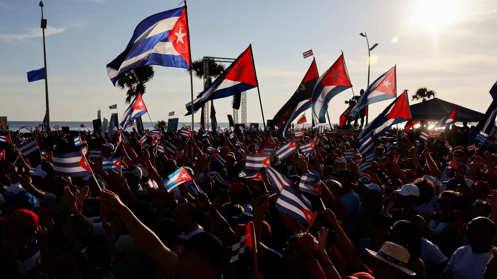 Thousands Protest Outside US Embassy in Havana Over Raul Castro Indictment