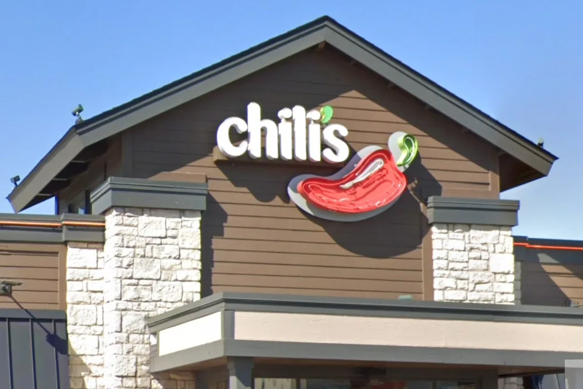 Transgender Chili’s Manager Alleges Firing Over ‘Personal Values’ in Lawsuit