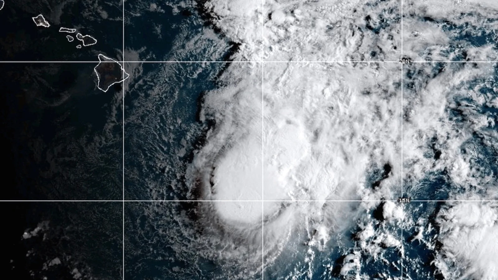Tropical Storm Moke Brings Heavy Rain Threat to Hawaii's Big Island After Lala