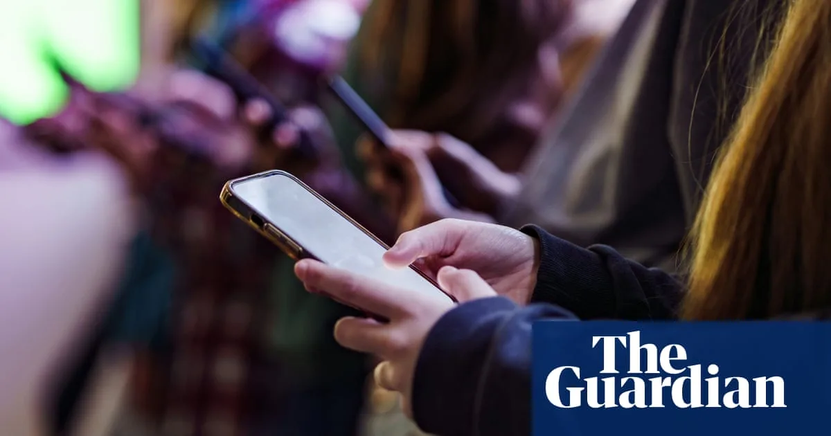 Trump Administration Issues Advisory on Youth Screen Time and Health Risks
