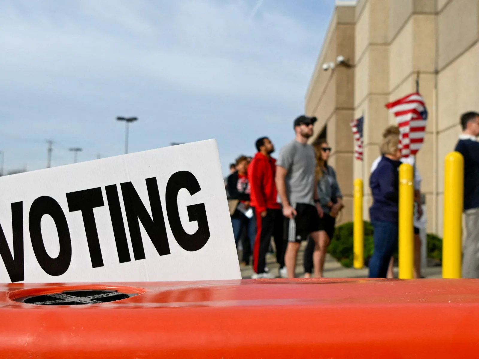 Trump-Endorsed Candidates Challenge Incumbents in Indiana and Ohio Primaries