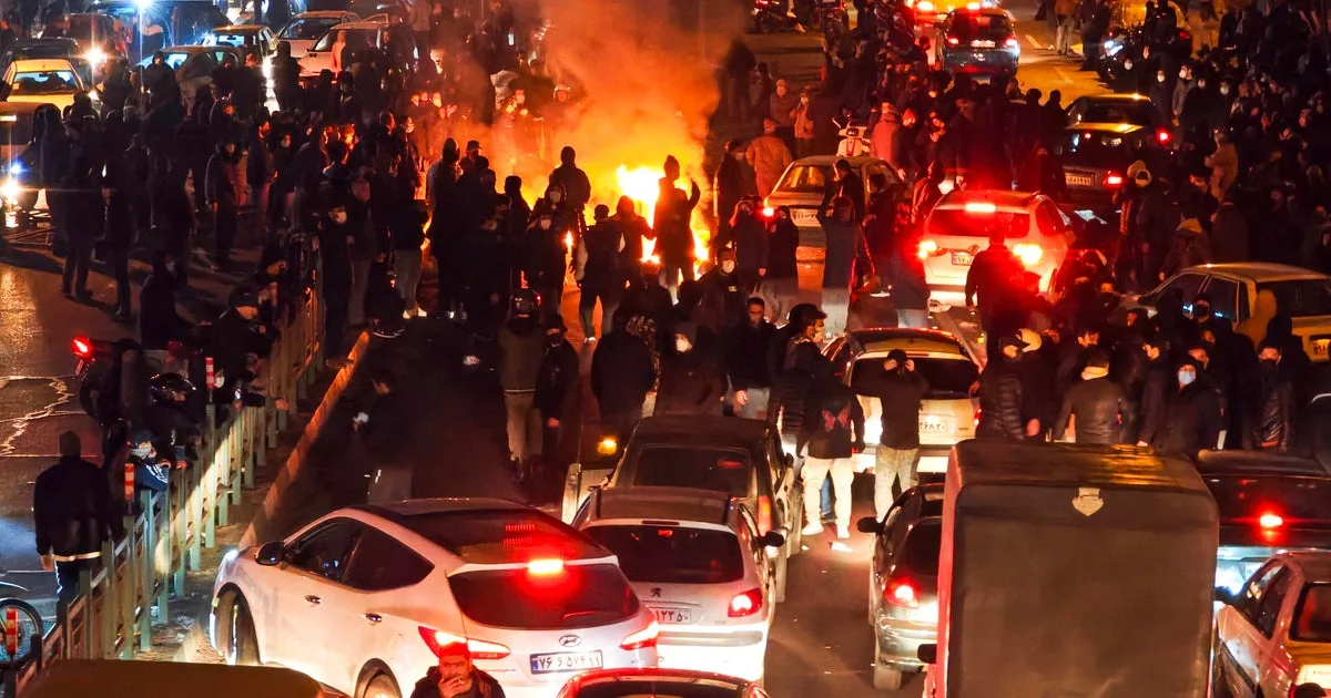 Iranian Students Protest After Deadly Crackdown Amid Conflicting Death Toll Reports