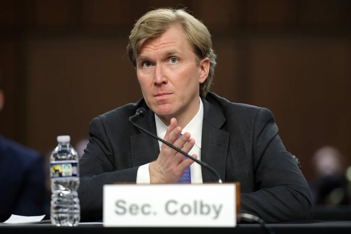 Trump Defense Official Urges Canada to Increase Military Contributions