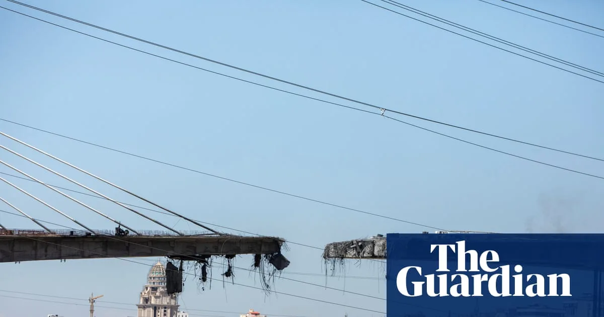 Trump Issues New Threats to Iran Over Strait of Hormuz Blockade