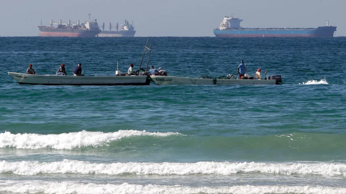 Trump Orders Oil Tanker Insurance Support, Considers Navy Escorts in Gulf