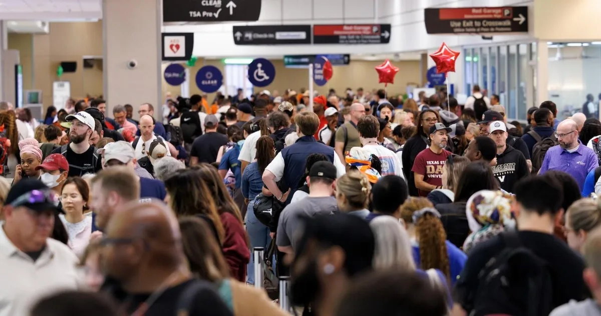 TSA Staffing Shortages Cause Major Airport Delays During Government Shutdown