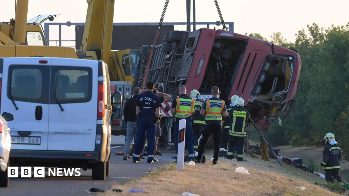 Twelve Dead After Polish Tourist Bus Overturns on Hungarian Motorway