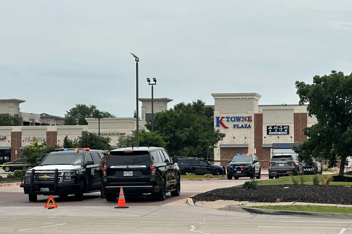 Two Dead, Three Injured in Shooting at Shopping Mall Near Dallas