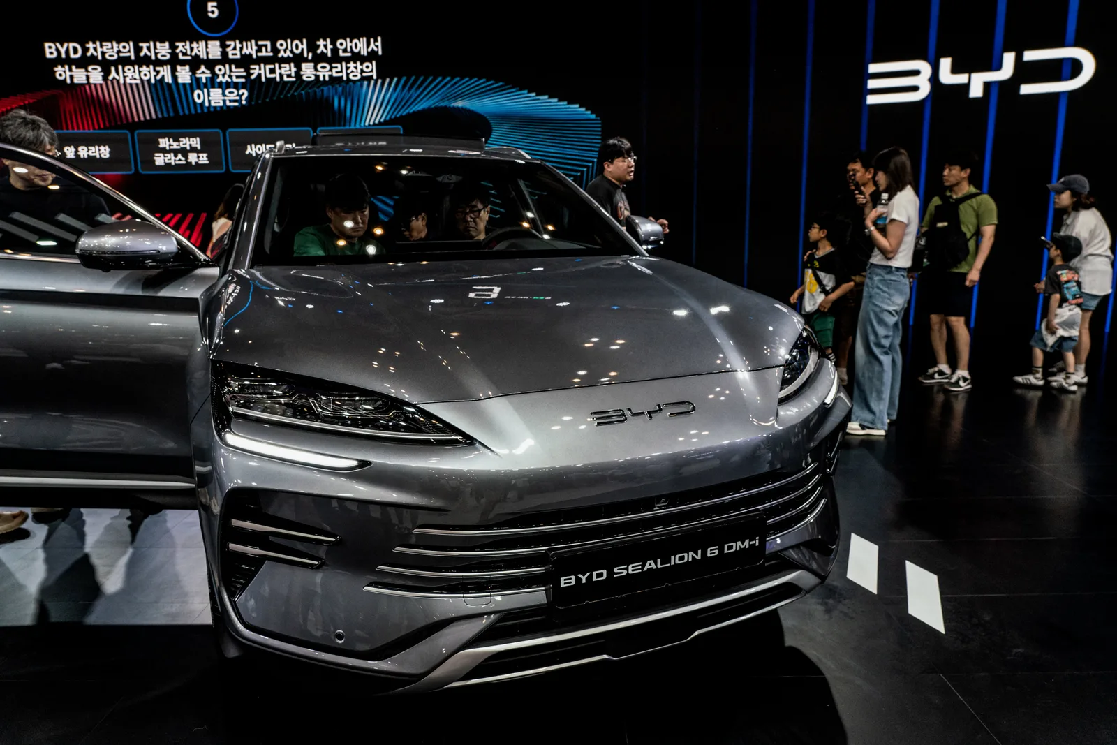 U.S. Automakers Urge Congress to Ban Chinese Connected Vehicles