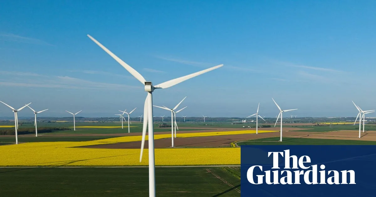 UK Climate Adviser Warns Economic Risks From Weakening Net Zero Policy