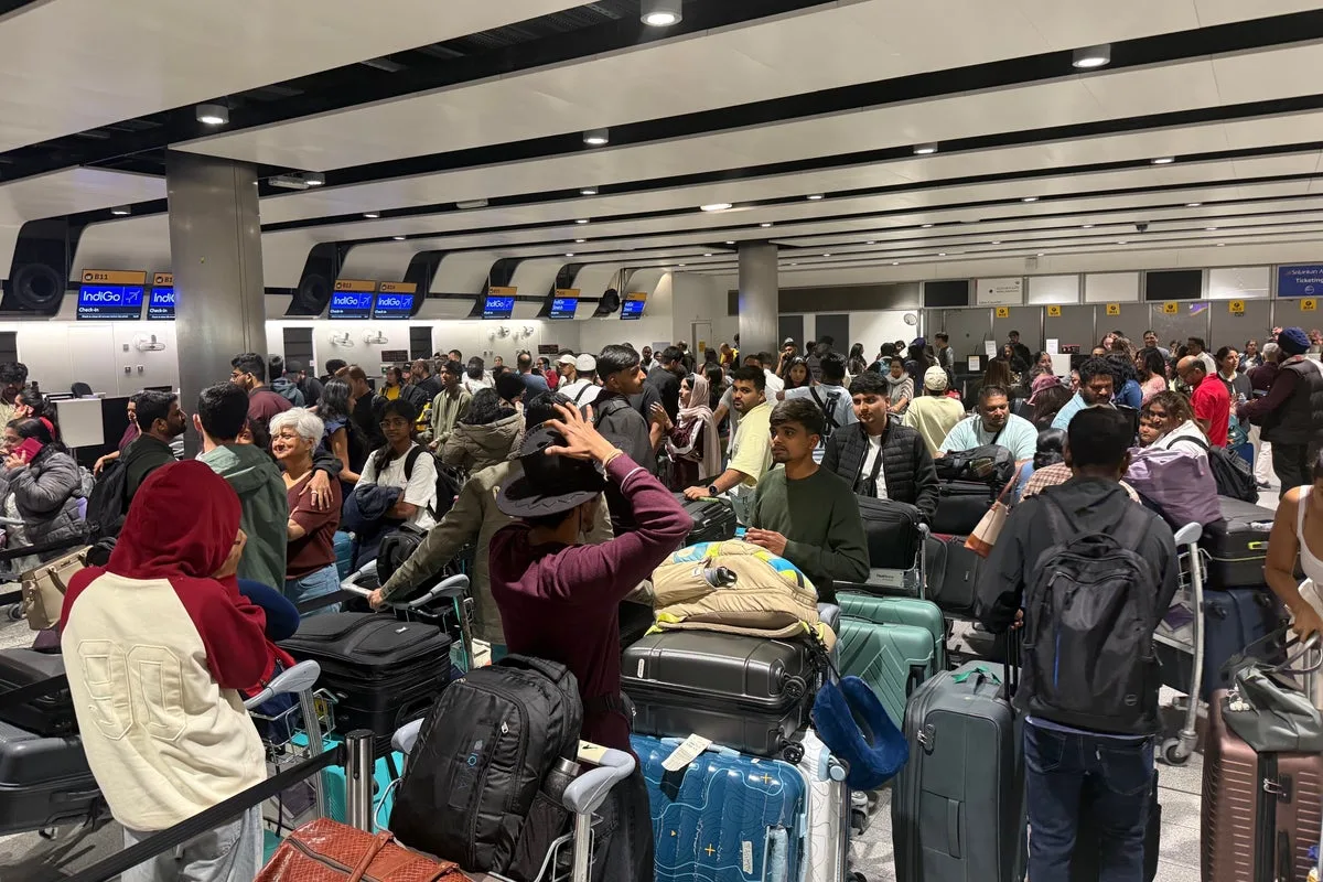 UK Flight Disruptions Continue as Technical Issue Causes Widespread Cancellations