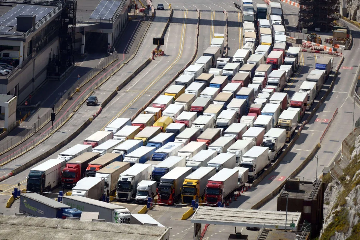 UK Food and Drink Trade Deficit Reaches Highest Level Since 2000