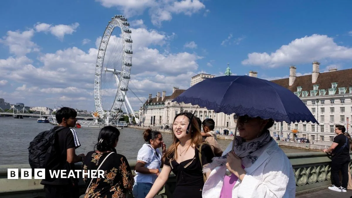UK Heatwave to Ease This Weekend but Dry Weather Expected to Persist