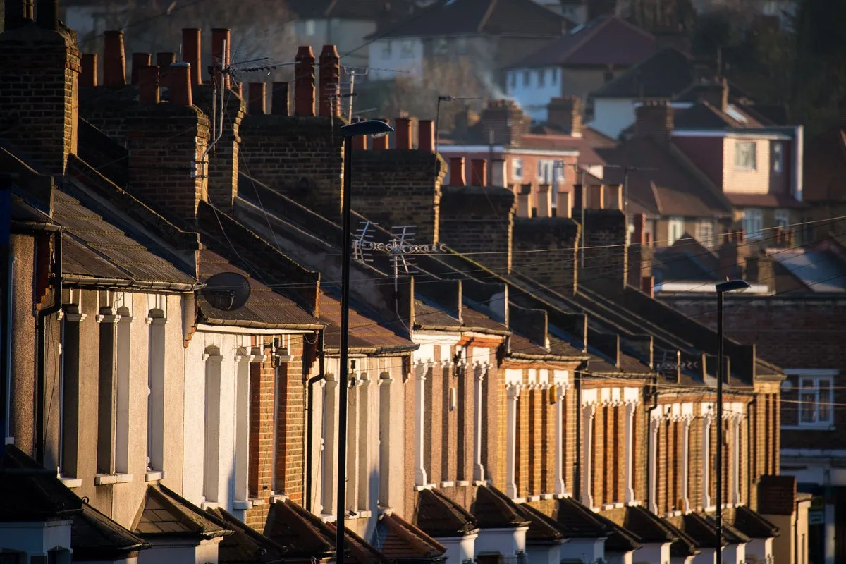 UK House Prices Rise 0.1% in July Amid Cautious Market, Says Nationwide