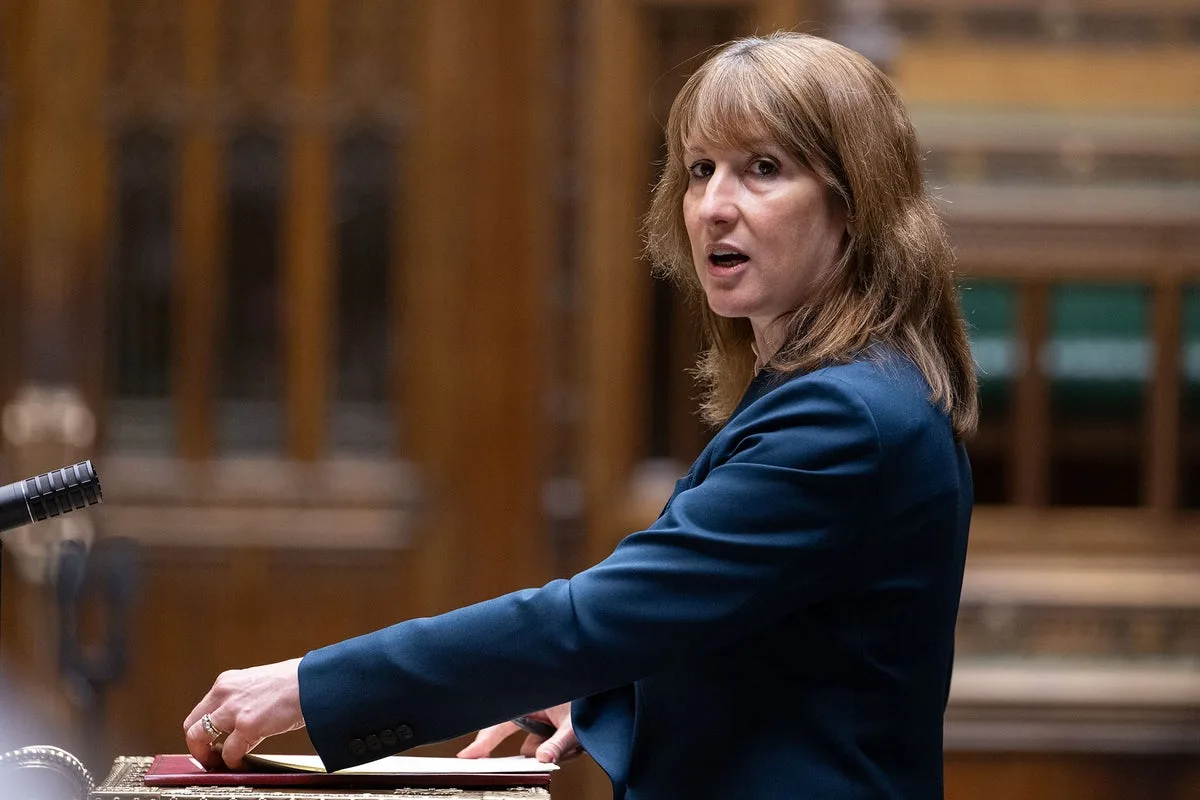 UK Inflation Rises to 3.3% in March Amid Higher Energy Costs