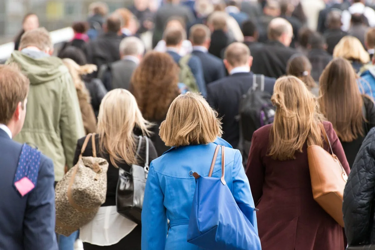 UK Job Vacancies and Payrolls Decline as Pay Growth Slows, ONS Reports