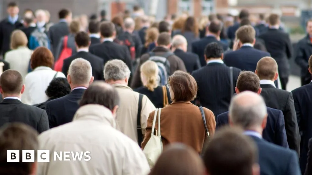 UK Public Borrowing in May Exceeds Forecasts Amid Economic Uncertainty