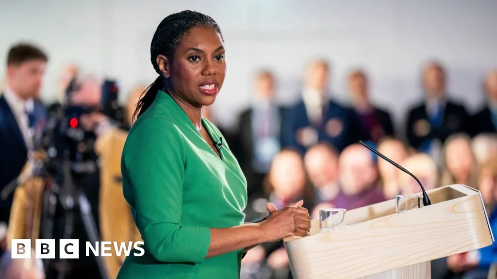 UK Tories Propose Lower Interest on Student Loans Amid Debate on Education Funding