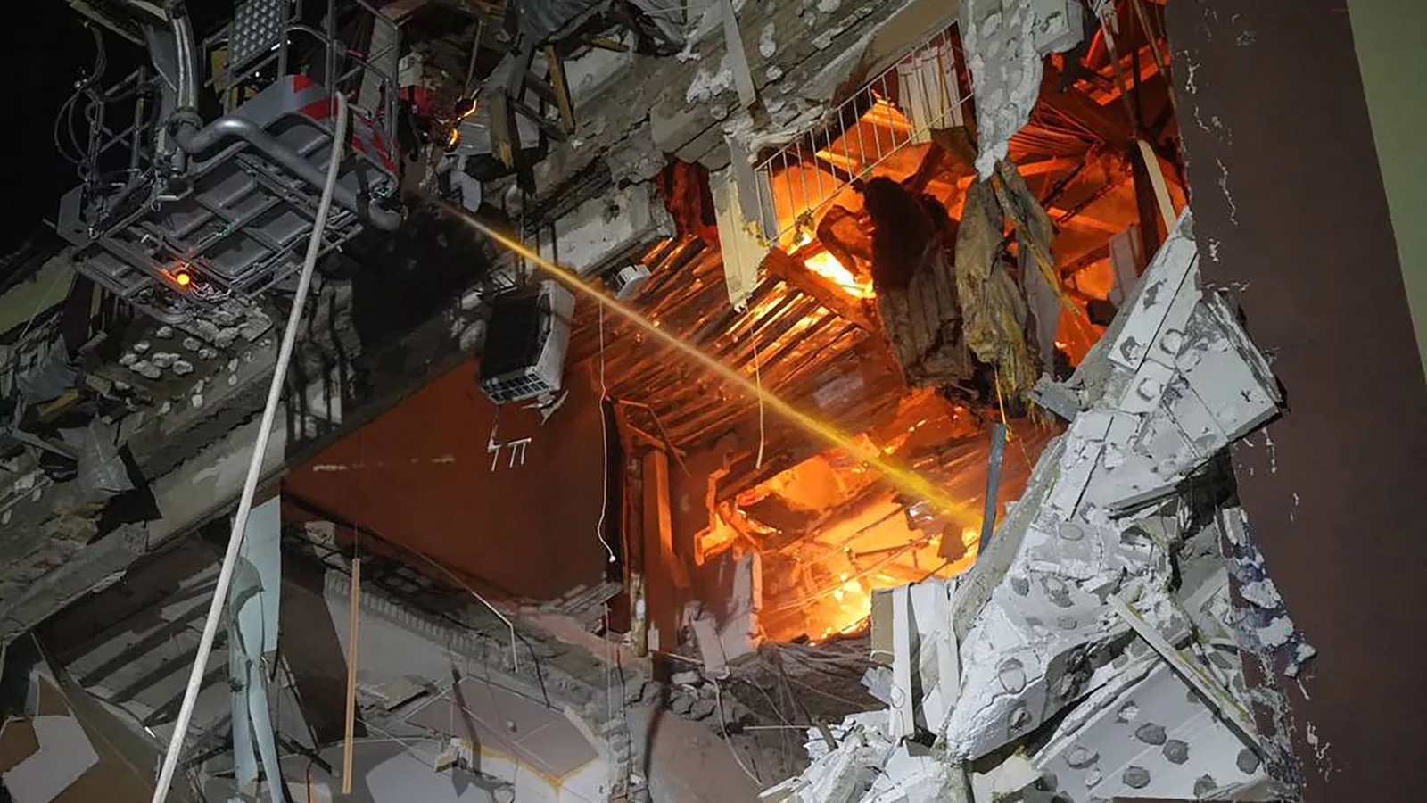 Zelenskyy Offers Mutual Ceasefire on Energy Strikes Ahead of Orthodox Easter