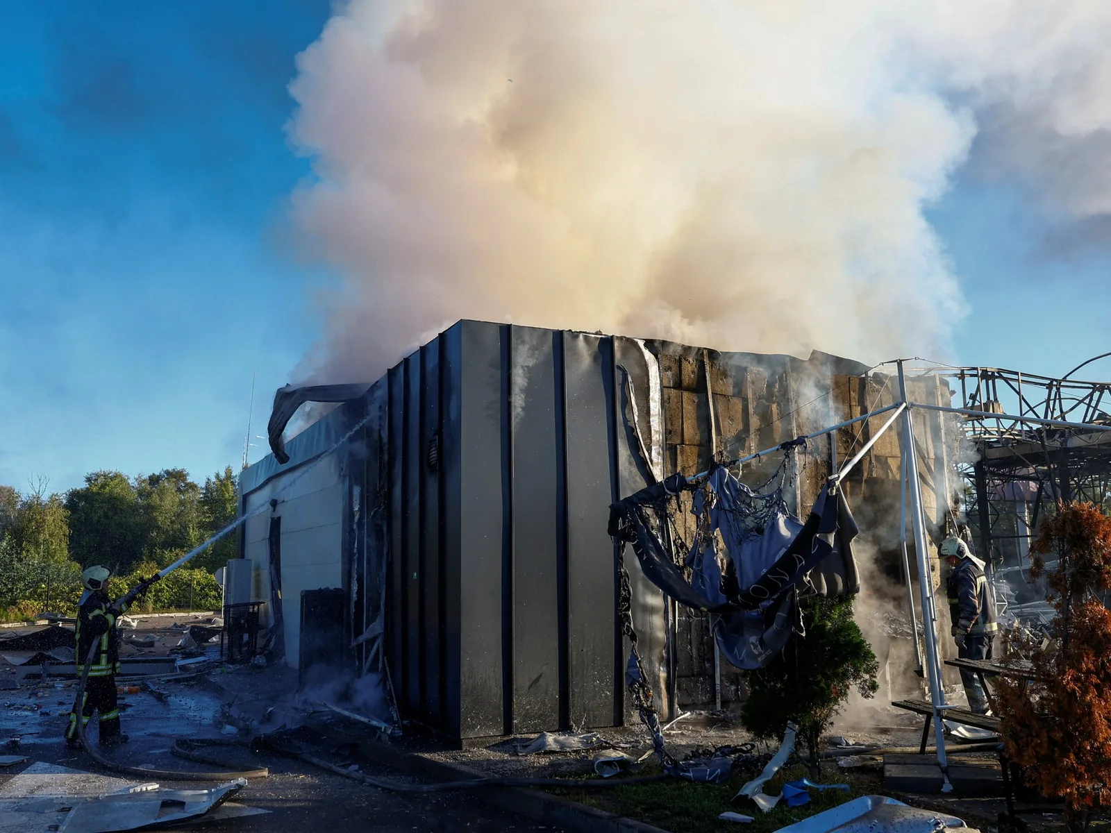 Ukraine Seeks Energy Ceasefire With Russia Amid Ongoing Attacks on Facilities
