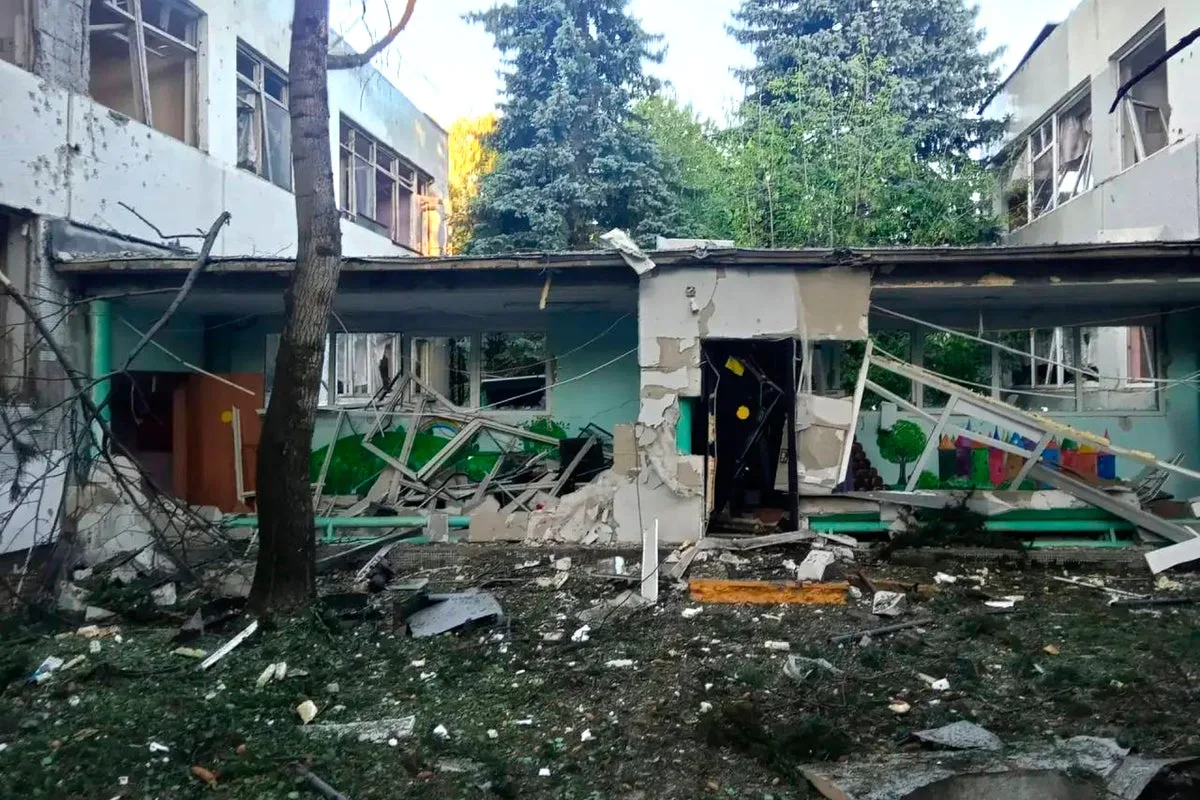 Ukrainian Drone Strikes Hit Oil Depot and Logistics Centers Near Moscow